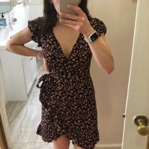 Lulu's "A Beauty Downtown" Floral Wrap Dress, NWT